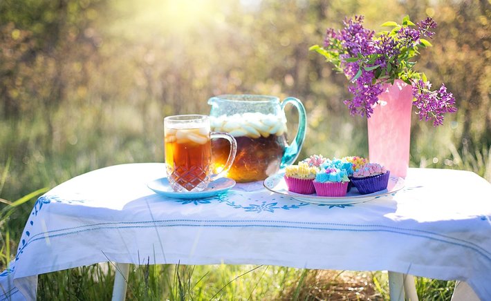 Writing Through the Heat: Creative Rituals for Midsummer Days